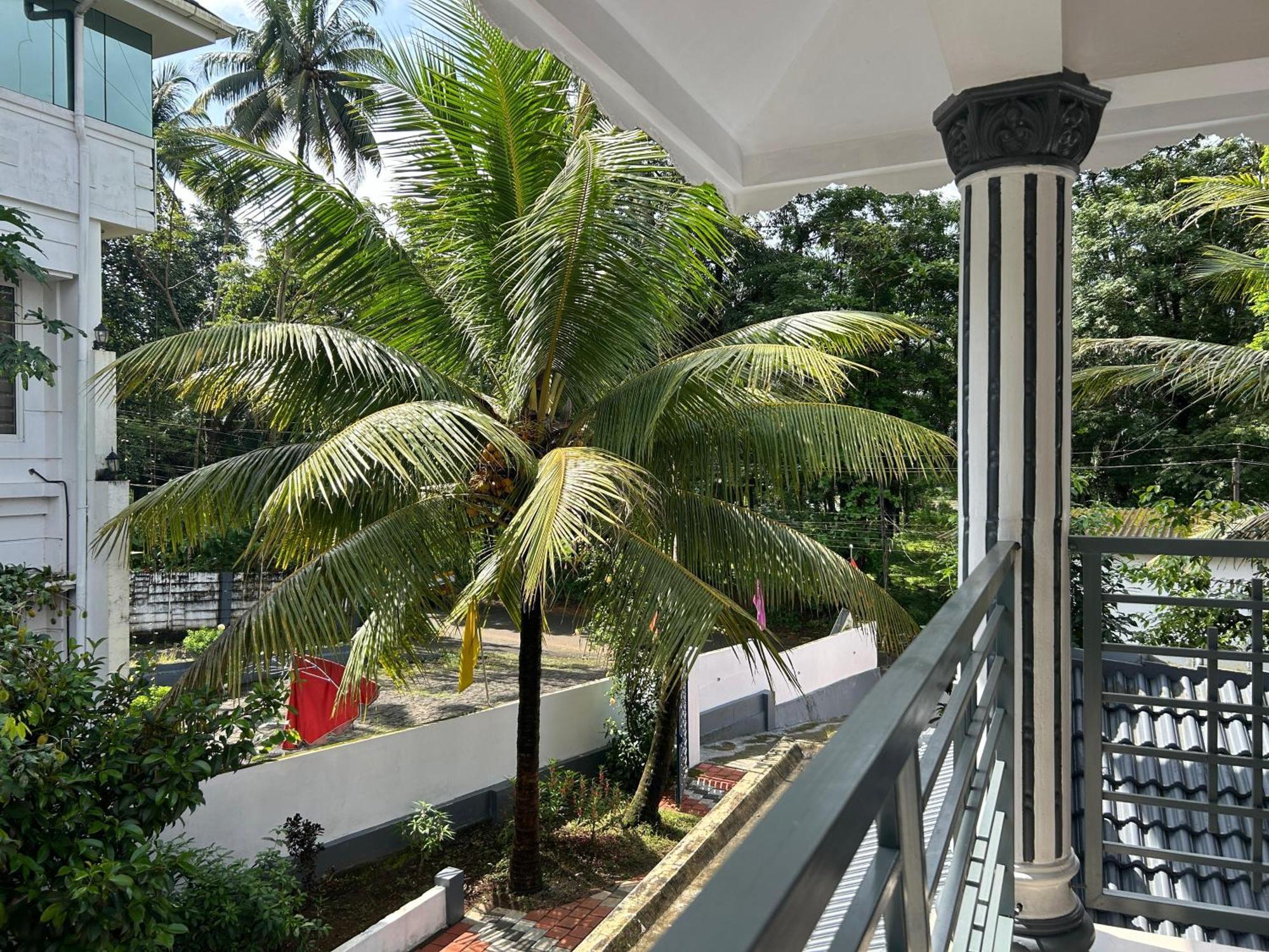 Puzhayoram Homestay Thrissur Ngoại thất bức ảnh